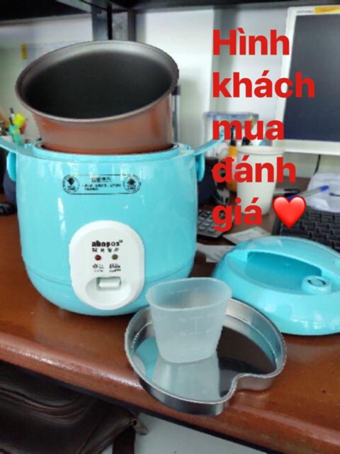 Nồi cơm điện mini mẫu mới nhỏ xinh.