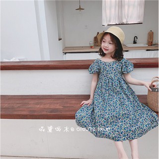 Váy hoa nhí hở lưng