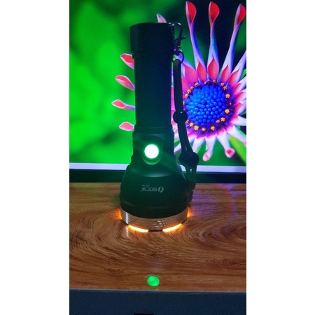 Đèn pin sbt90.2 gen 2 công suất 60w quang thông 4600 lumen chiếu xa mạnh tốt nhất hiện nay