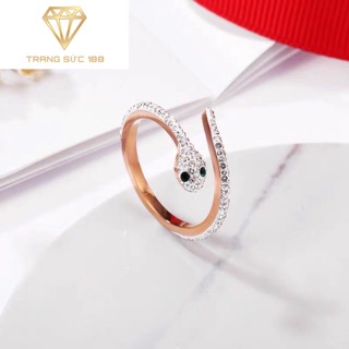 Nhẫn titan ko đEn rắn đính đá NT080