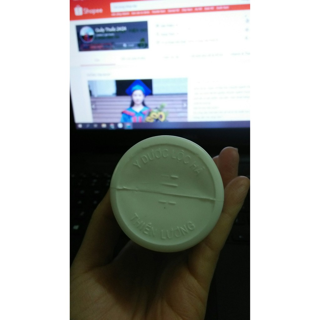 Kem nẻ Vaseline Học viện quân y