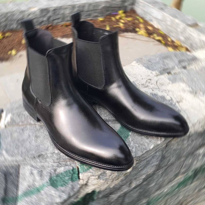 chelsea boots cổ cao đen trơn bóng phong cách trẻ trung lịch lãm phom âu đẹp phom boot cổ cao ôm chân