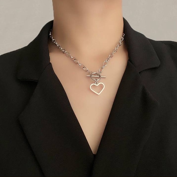 Dây chuyền choker mặt hình trái tim lỗ phong cách Hàn Quốc cá tính