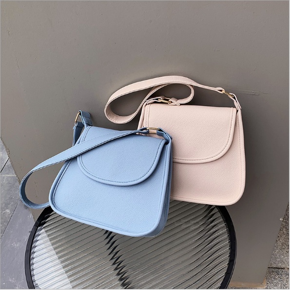 Túi kẹp nách da sần giá yêu P097