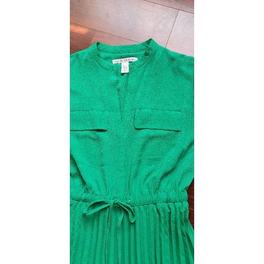 Đầm xếp ly Maggy London