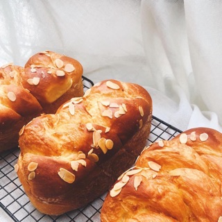 Bánh mì hoa cúc khách kiều trang