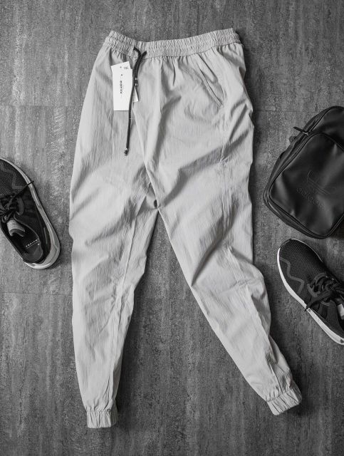 Quần Jogger Pull and Bear