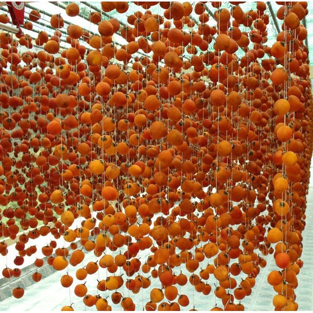 HỒNG TREO GIÓ ĐÀ LẠT 500GR NUTIFARM TREO SẤY GIÓ TỰ NHIÊN THEO CÔNG NGHỆ NHẬT BẢN