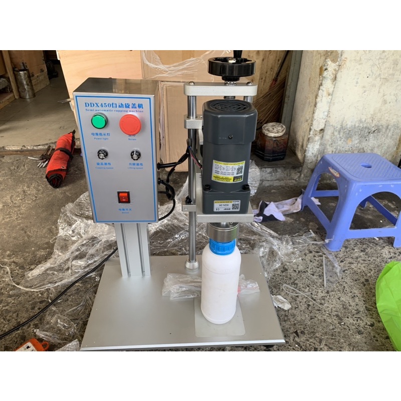 Máy siết nắp chai, máy đóng nắp chai tự, máy vặn nắp chai nhựa