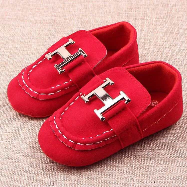 Giày lười khóa chữ H cá tính cho bé