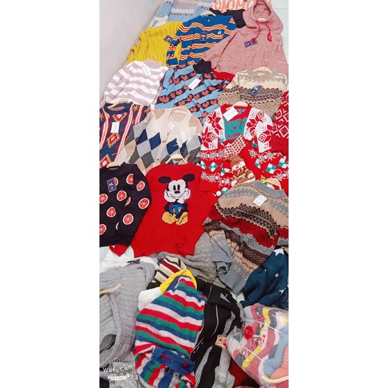 Áo gile len đầu vụ khách chốt livestream