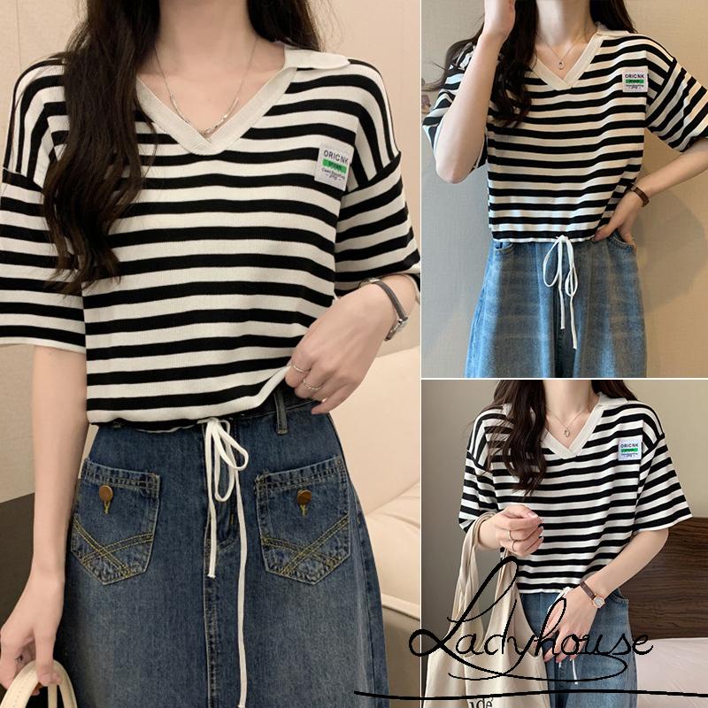 Áo Thun Ngắn Hở Rốn Tay Lửng Dáng Rộng Cổ Bẻ In Họa Tiết Sọc Ngang Có Dây Rút Cho Nữ