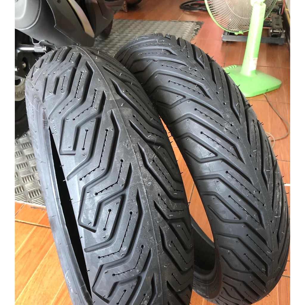 Các cặp vỏ lốp xe cho Vespa Sprint. Michelin - Pirelli - Quick size 110/70-12 & 120/70-12, vỏ ko ruột - giá 1 cặp