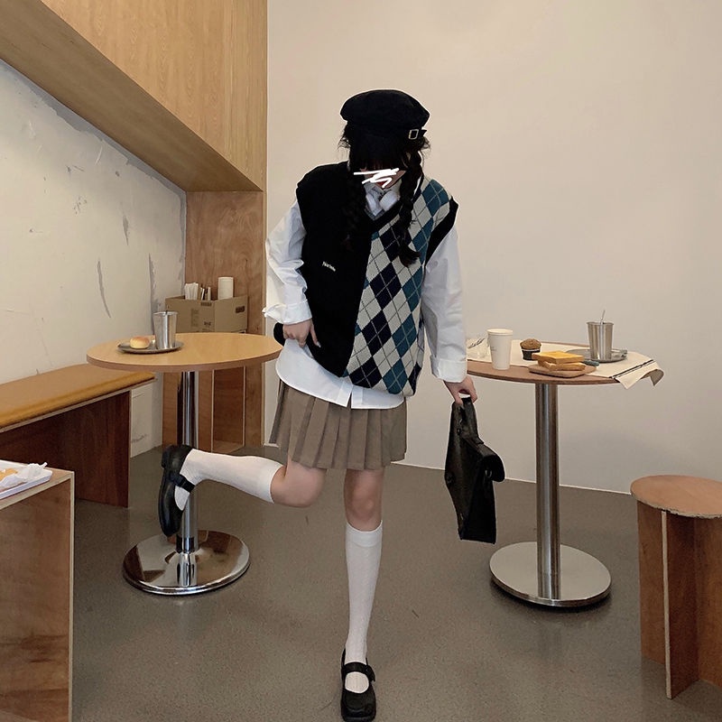 Áo len không tay cổ chữ V họa tiết kim cương phong cách Hormones | BigBuy360 - bigbuy360.vn