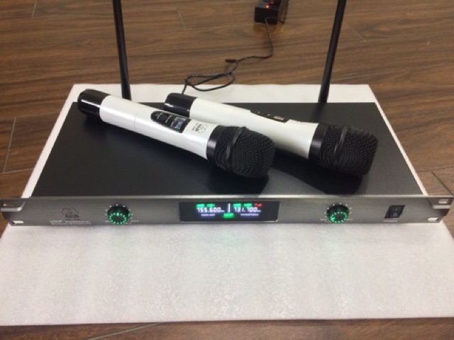 Micro không dây hát Karoke cực hay AKG AK-30B