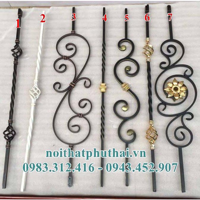 Cụm hoa số 7 trang trí cầu thang, ban công