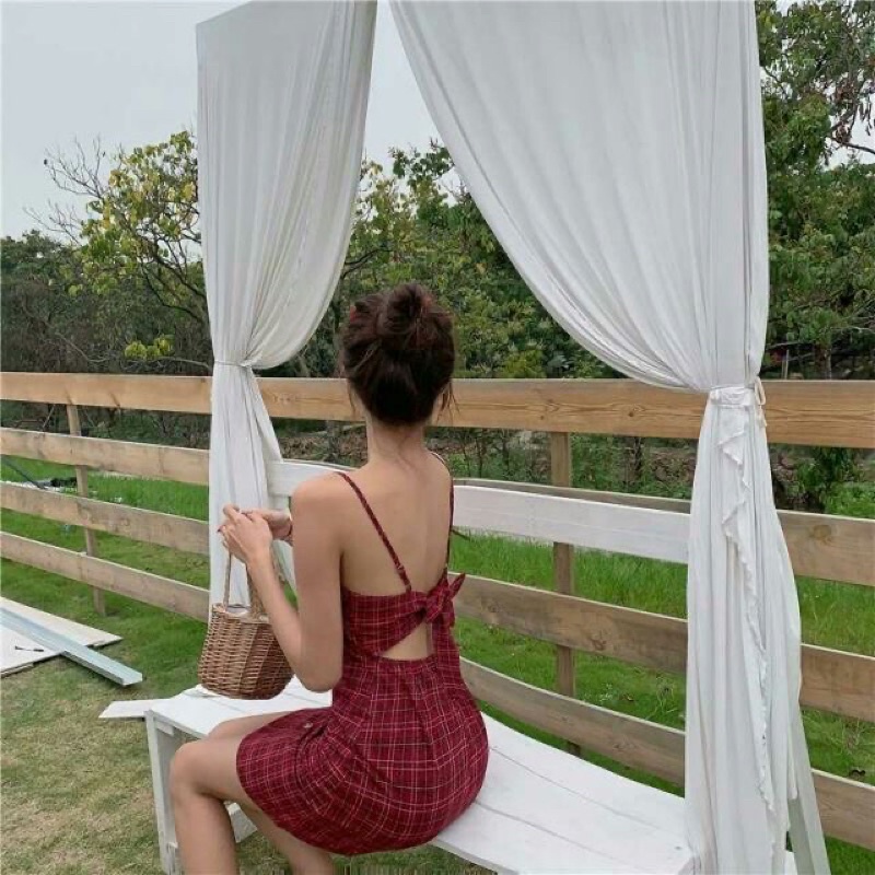 Đầm đỏ caro Ulzzang hở lưng
