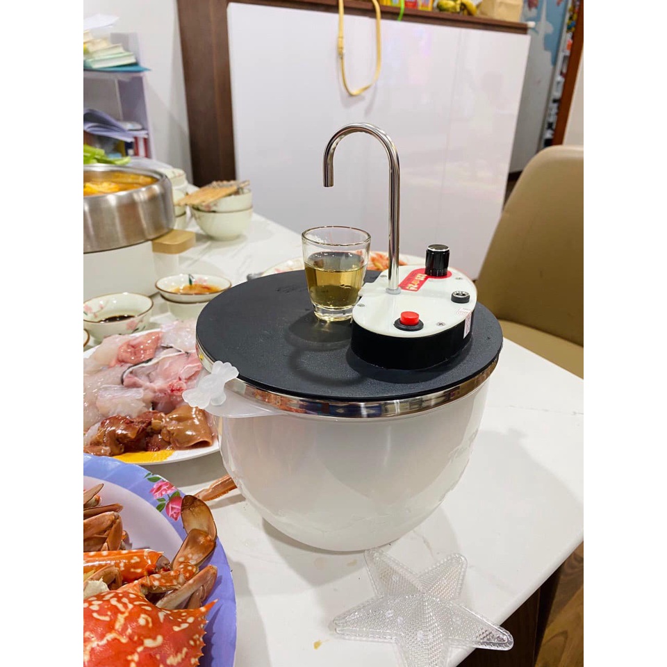 MÁY RÓT R ƯỢU TỰ ĐỘNG CẢM BIẾN 1 CHẠM TIỆN DỤNG