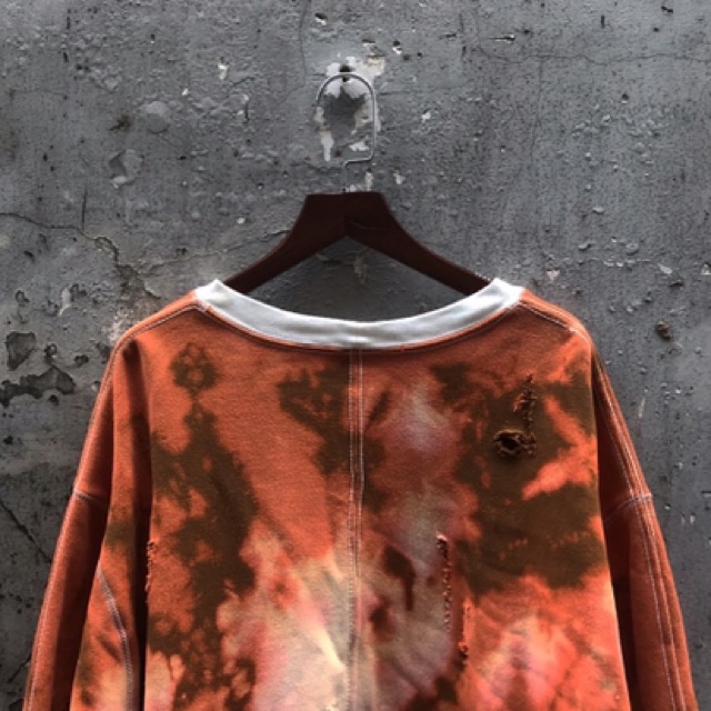 Áo “TVD ONE-P SUNCLAN LIQUID SWEATER”