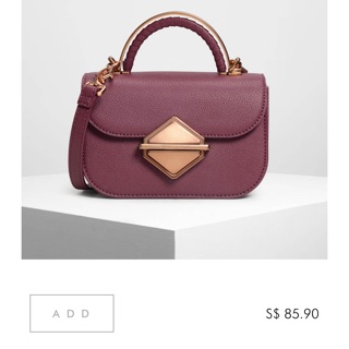 Pass túi charles and keith auth used vài lần