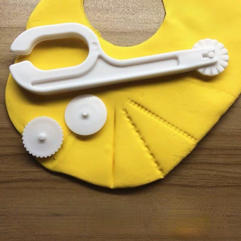 1 Dụng Cụ Cắt Trang Trí Bánh Kem