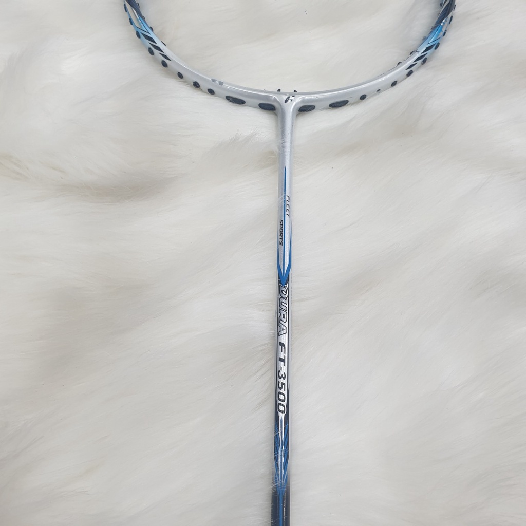 1 Chiếc Vợt cầu lông fleet hàng chính hãng khung cacbon, hàn 1 mối, cũ, căng 10 kg