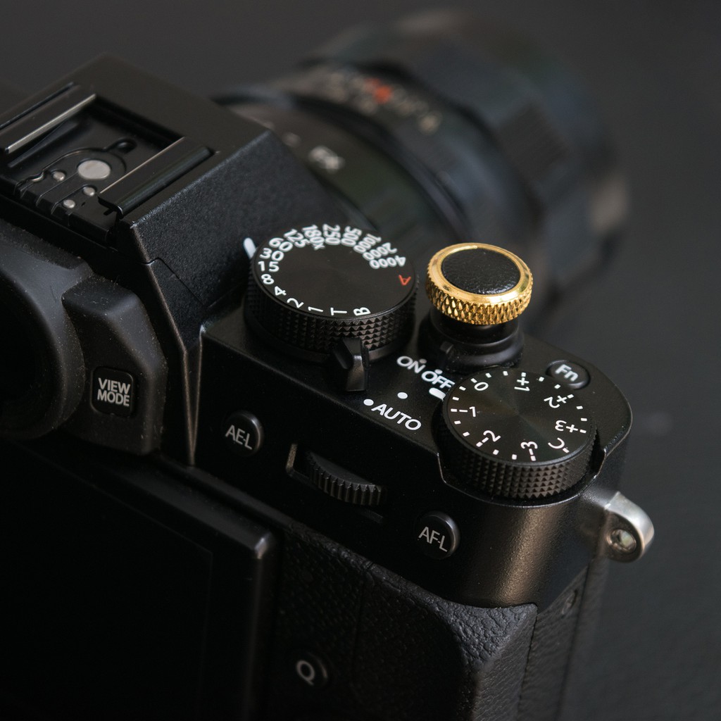 Shutter Button - Nút chụp máy ảnh chất liệu kim loại bọc da dạng ren xoáy (Vàng-Đen)