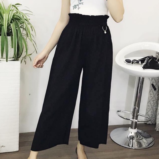 Quần ống rộng xếp li