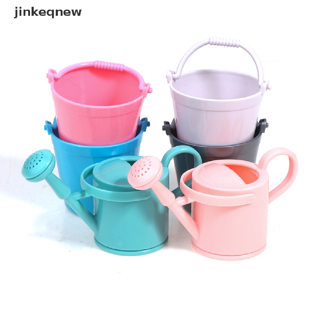 Set xô và bình tưới cây JINHF mini tỉ lệ 1/ 12 cho nhà búp bê