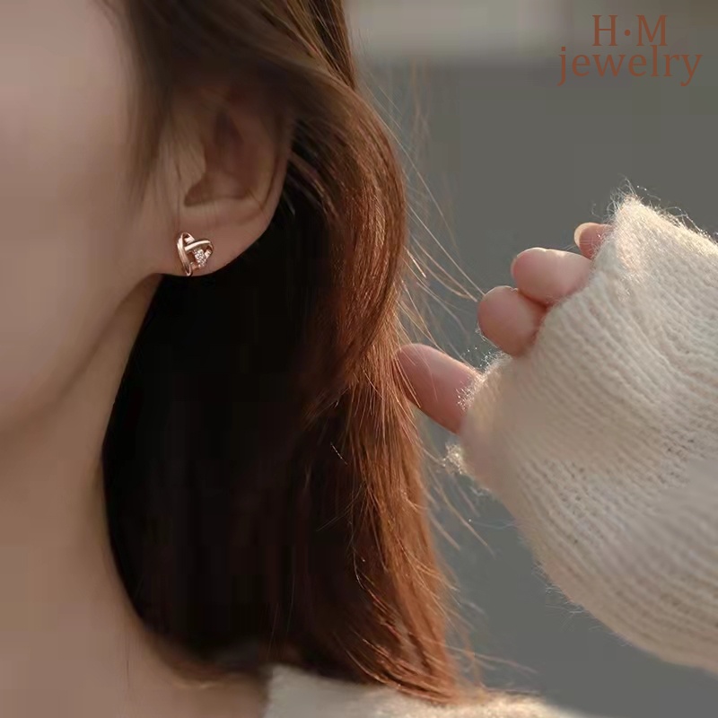 Khuyên Tai Trái Tim Đính Đá Cao Cấp Mới