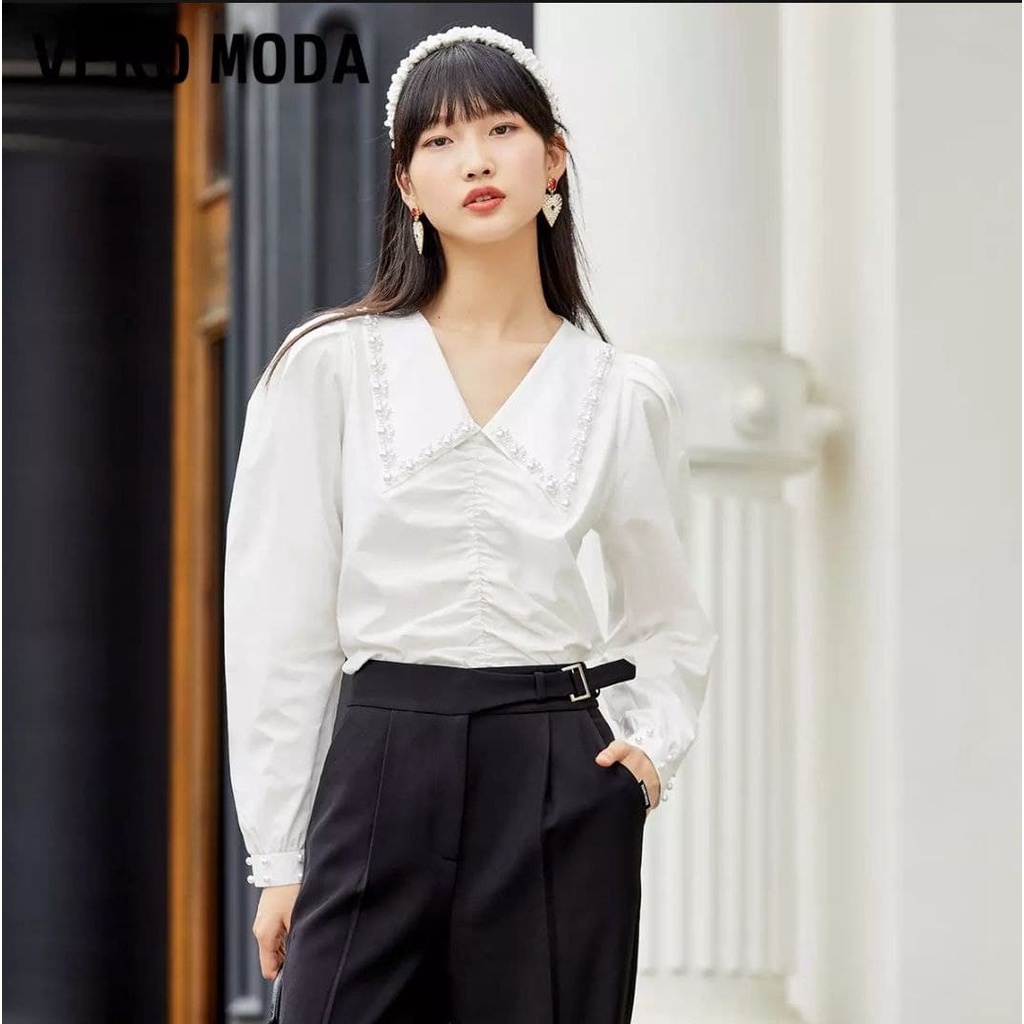 VERO MODA_Áo sơ mi trắng tay bồng đính ngọc trai trẻ trung