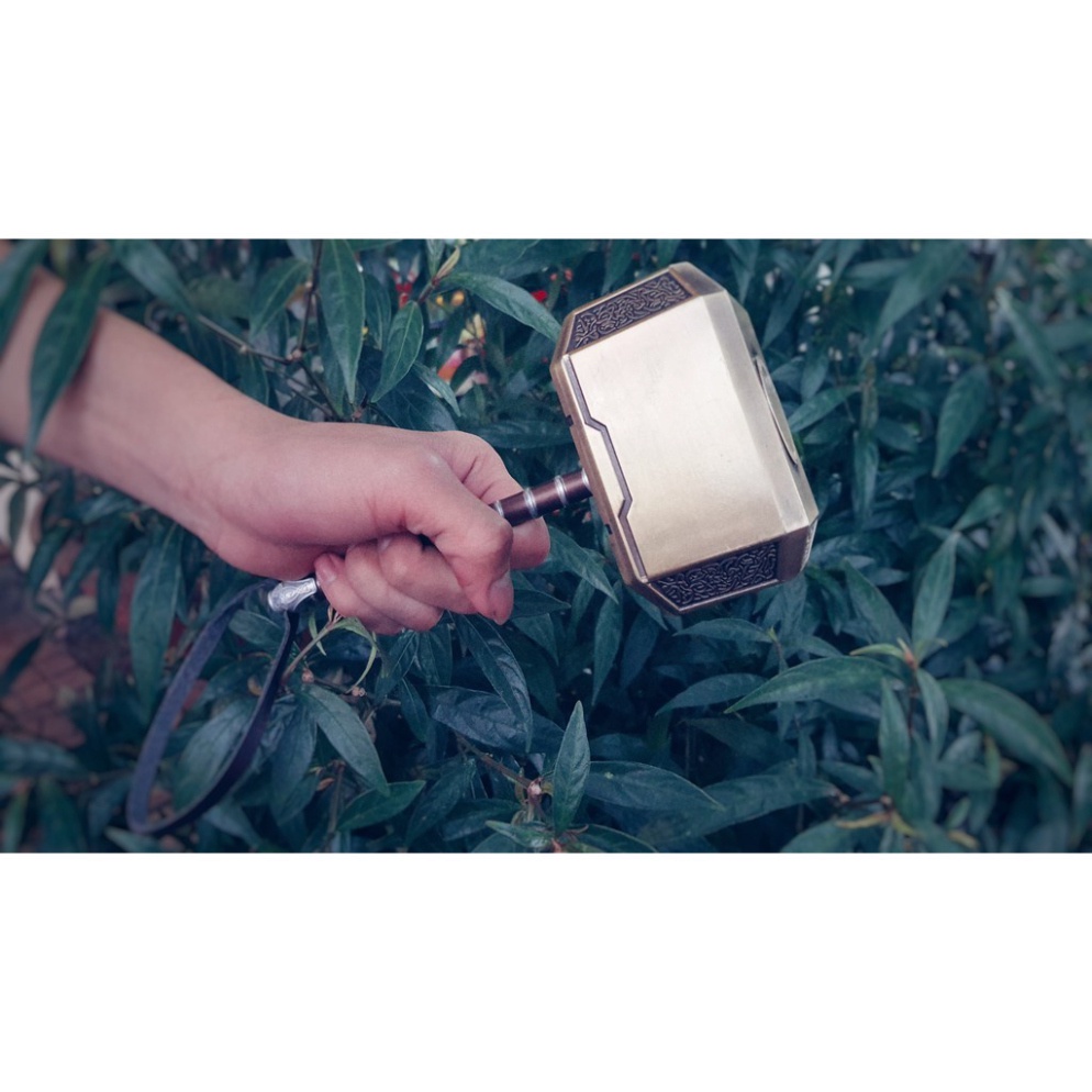 Mô hình búa Mjolnir của Thần Sấm Thor size trẻ em - Marvel - Baystore