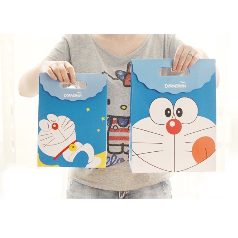 Túi giấy đựng quà Doraemon Doremon
