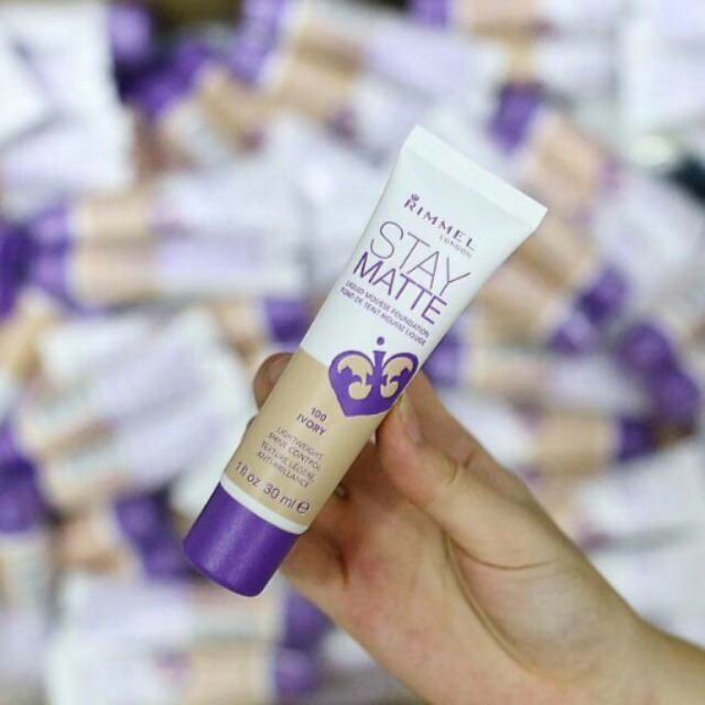 KEM NỀN RIMMEL STAY MATTE LIQUID MOUSSE FOUNDATION