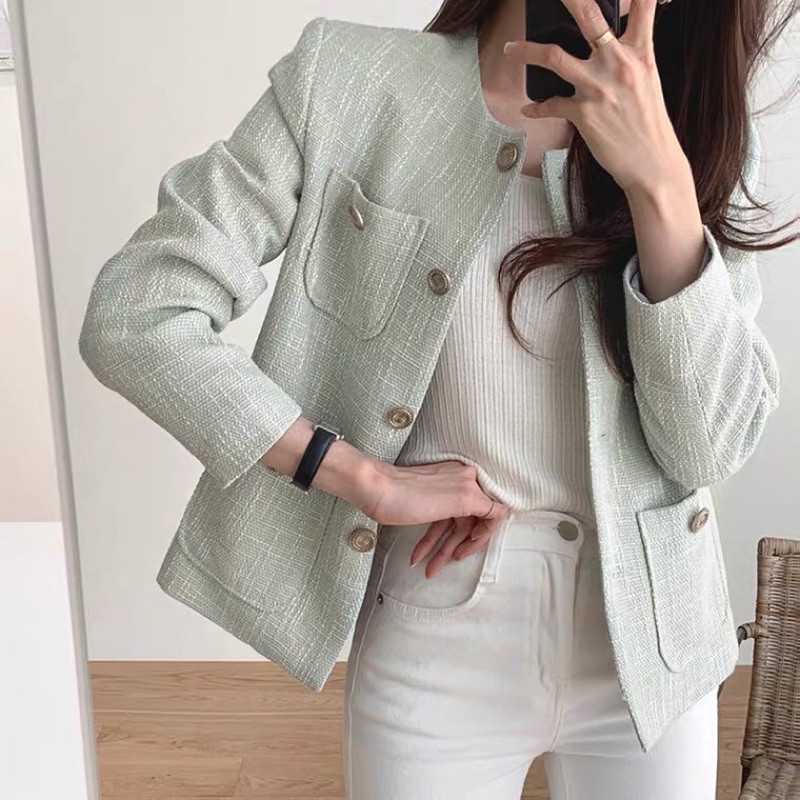 Áo khoác dáng ngắn chất vải tốt