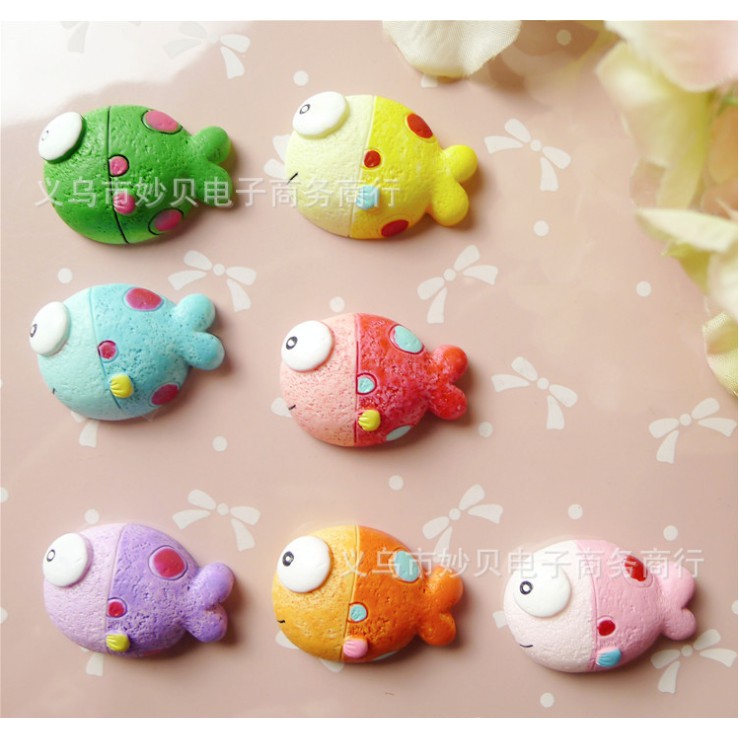 Sticker jibbitz cá béo nhiều màu gắn dép sục Crocs