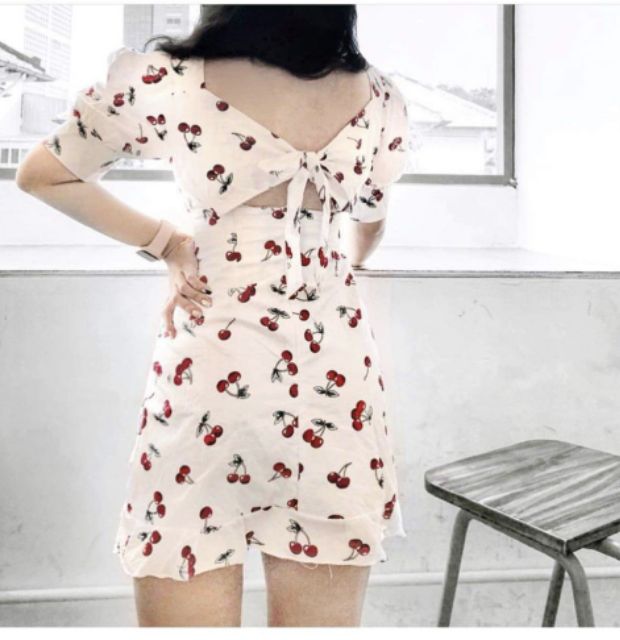 ĐẦM TRẮNG HỌA TIẾC CHERRY CỔ VUÔNG TRỄ VAI RÚT DÂY ĐUÔI CÁ | BigBuy360 - bigbuy360.vn