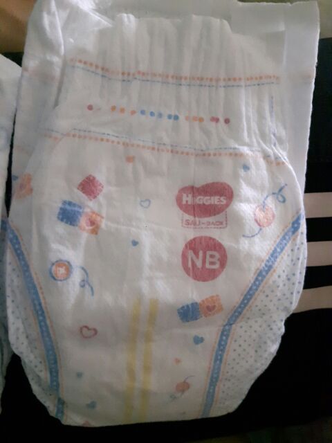 Combo 100 tã dán Huggies size newborn cho bé dưới 5kg