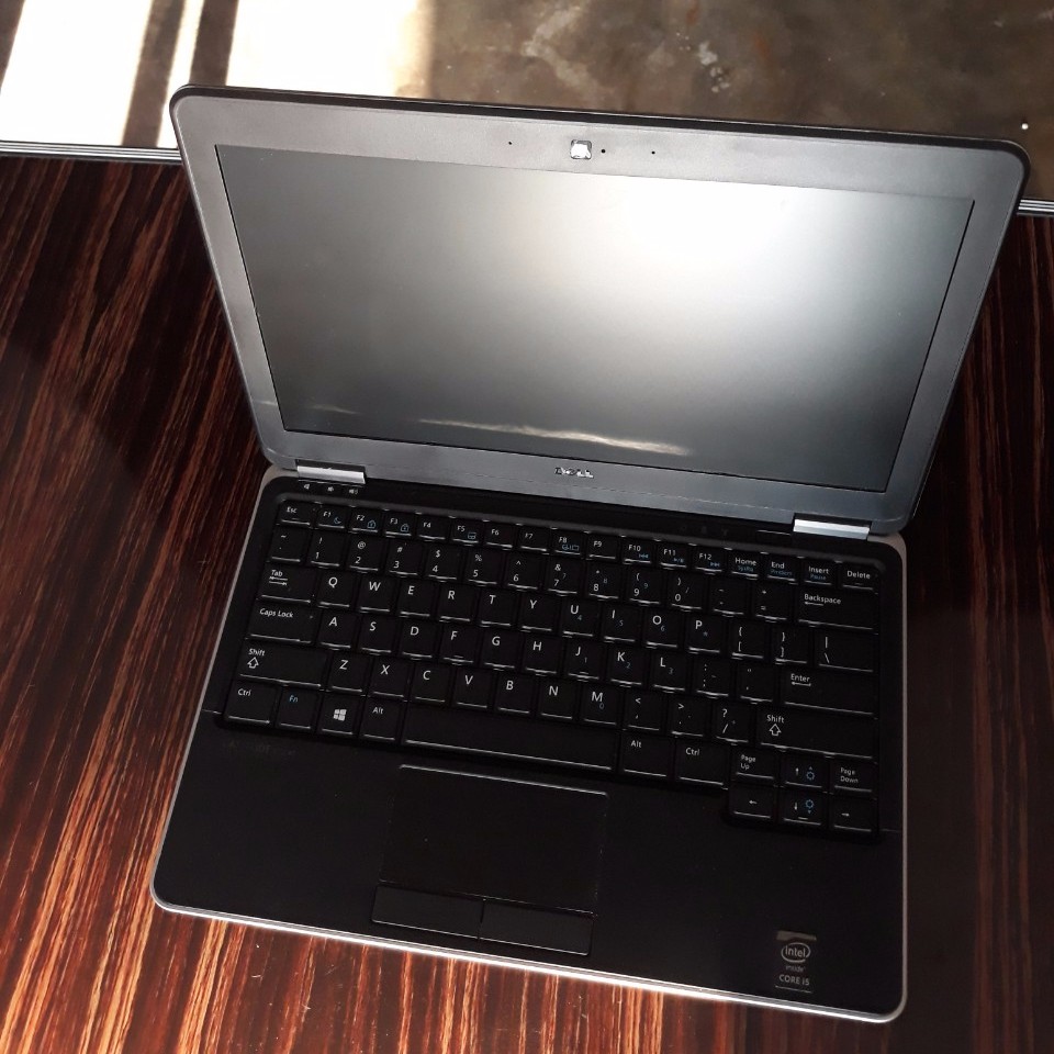 Laptop Dell 7240 I5 Nhỏ Gọn Hàng Xách Tay Như Mới