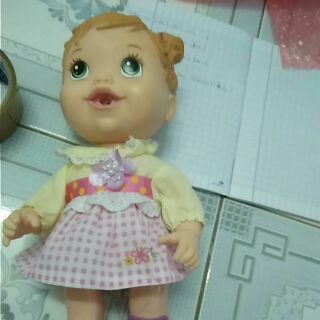 Búp bê nhựa