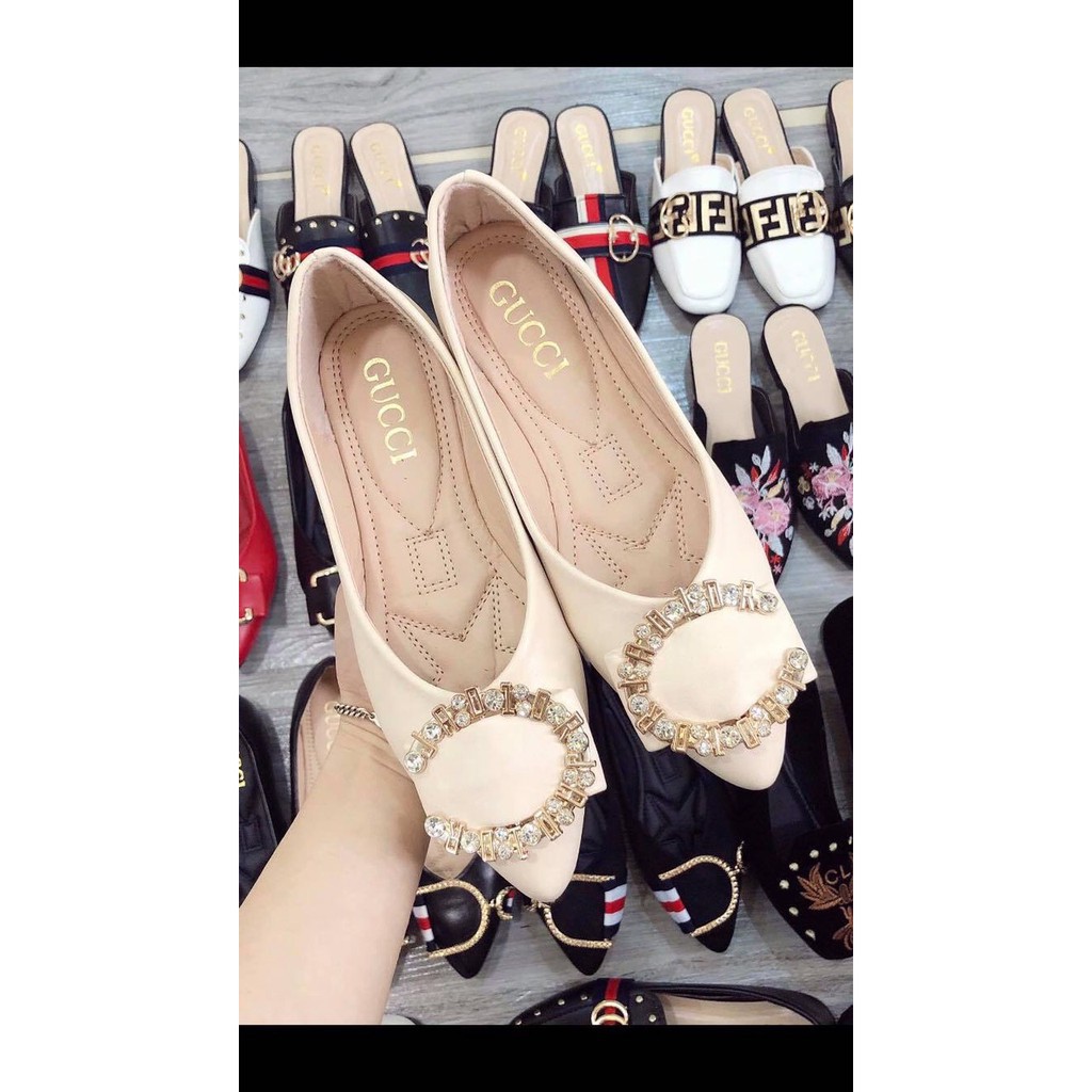 Giày bệt Khóa C đá