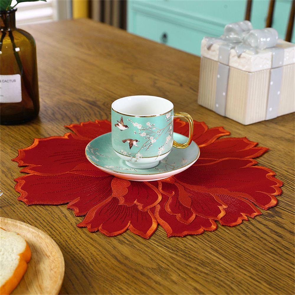 LEISURE Tấm Lót Cốc Trà / Cà Phê / Trà Sữa Họa Tiết Hoa Thêu Ren Chống Trượt Tiện Dụng Cho Gia Đình / Văn Phòng
