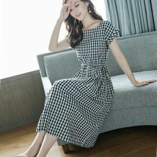 Đầm maxi cổ vuông