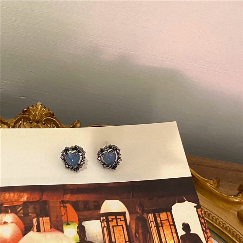 Khuyên Tai Hình Trái Tim Phong Cách Retro Thời Trang Mới 2022