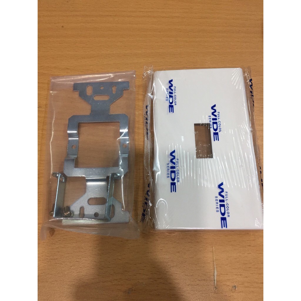 Cầu dao , CB Cóc An toàn, Panasonic: 10A, 15A, 20A, 30A, 40A, mặt chụp+đai sắt - hàng chính hãng