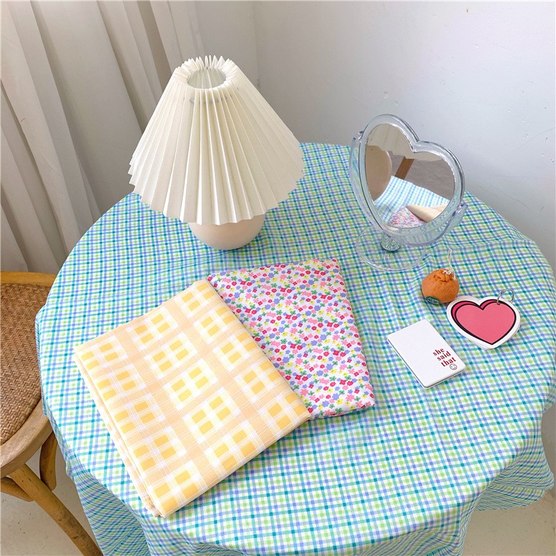 Khăn Trải Bàn, Thảm Picnic Vải Hoa Đáng Yêu Tiện Dụng Aesthetics kiêm Phụ Kiện Chụp Ảnh Decor