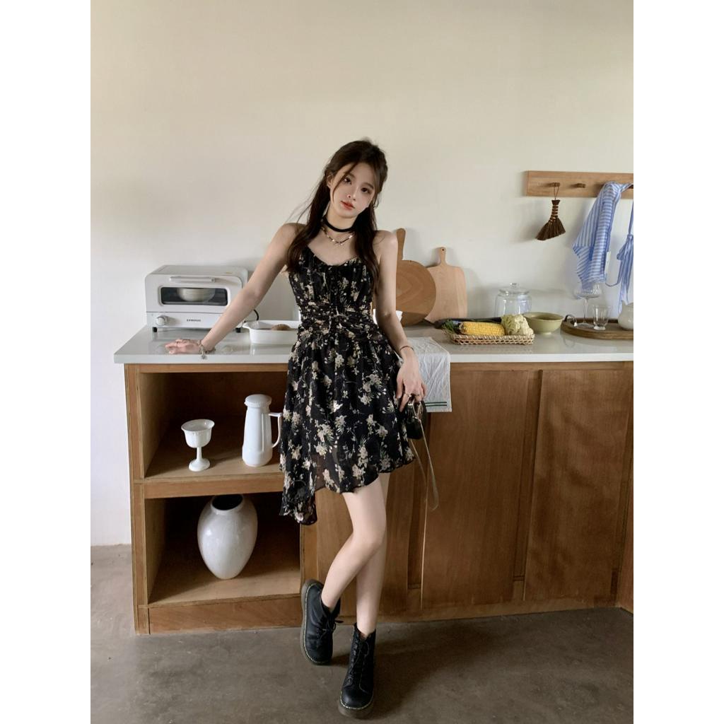 Đầm Hai Dây Cổ Chữ V Phối Bèo Họa Tiết Hoa Thiết Kế Không Đồng Đều Xinh Xắn
