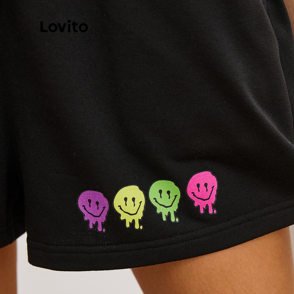 Quần short Lovito phong cách thường ngày in hình hoạt hình cơ bản bằng cotton lưng thun dây rút L19D306 (Màu đen)