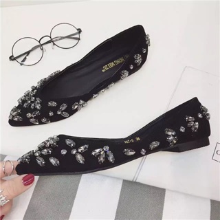Giày bệt gắn đá