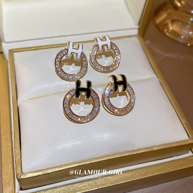 Khuyên Tai Hình Chữ Cái Đính Đá Zircon Màu Bạc Phong Cách Sang Trọng Thời Trang OL